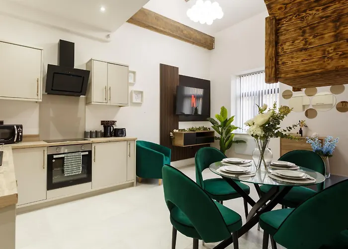 Bradford Luxury Central Apartment