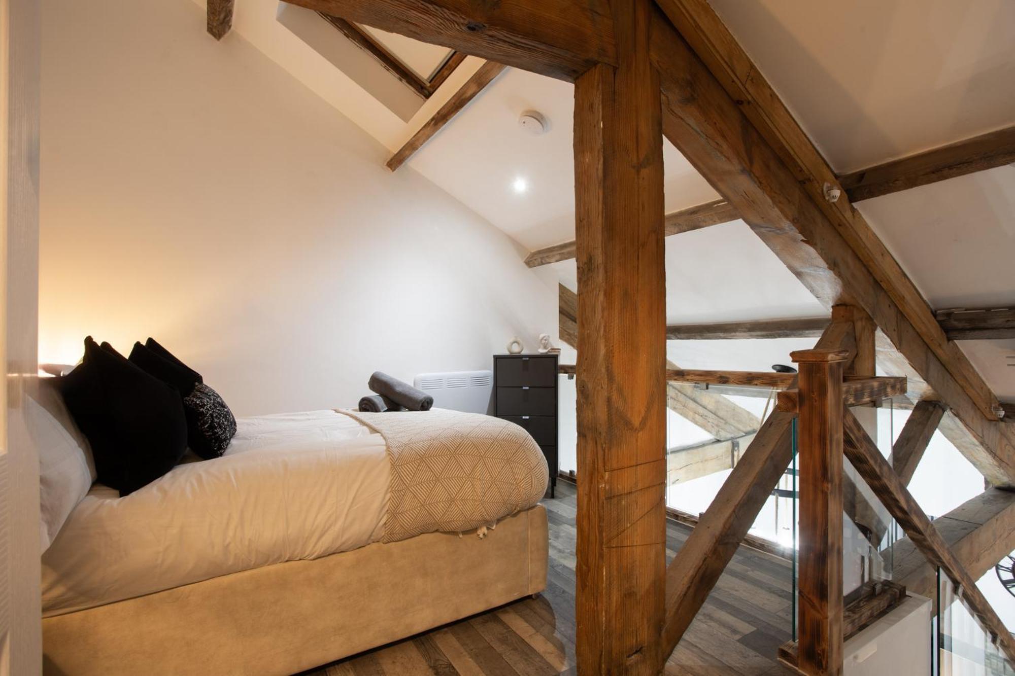Bradford Luxury Apartment *