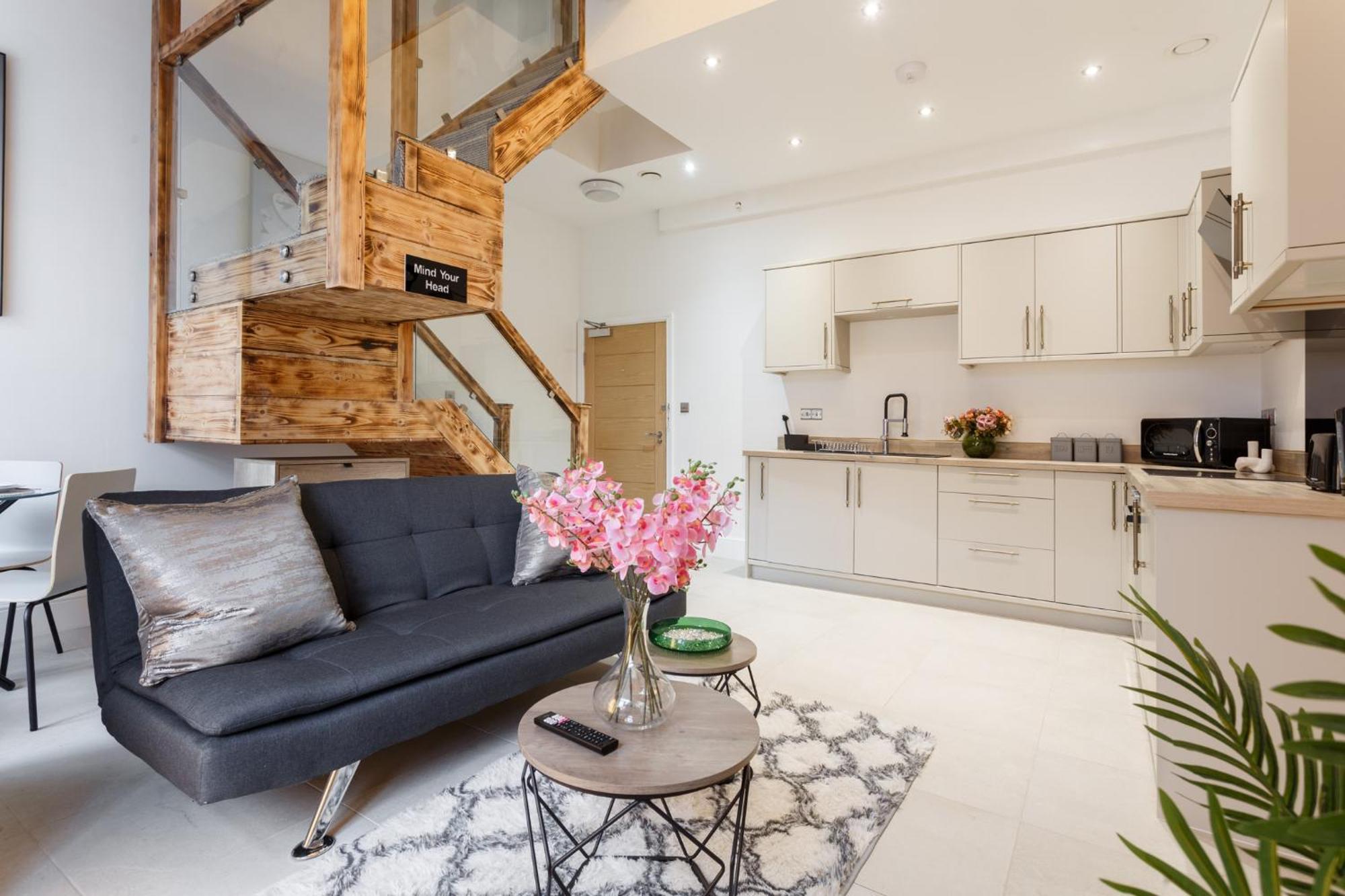 Bradford Luxury * Bradford (West Yorkshire)